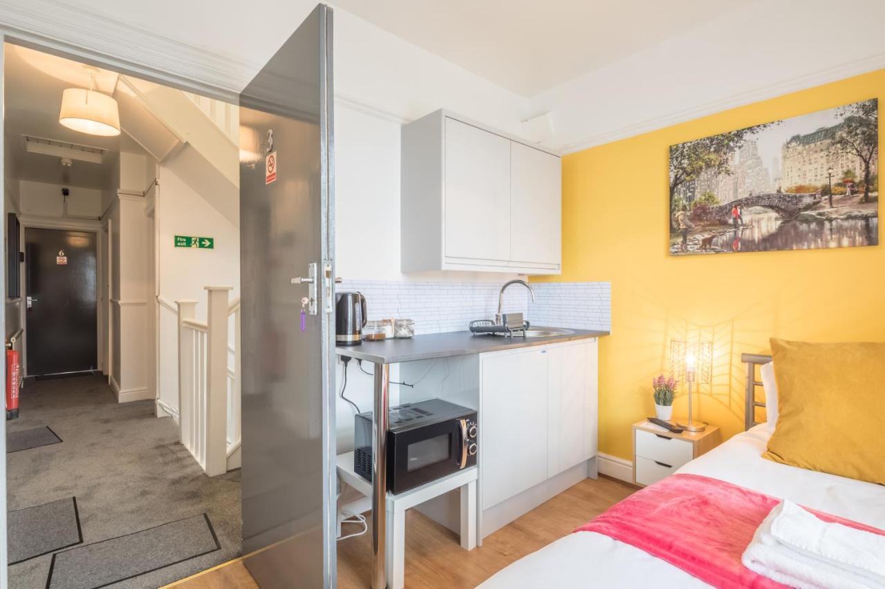 Private 3 With Kitchenette By Cb No Minimum Apartment